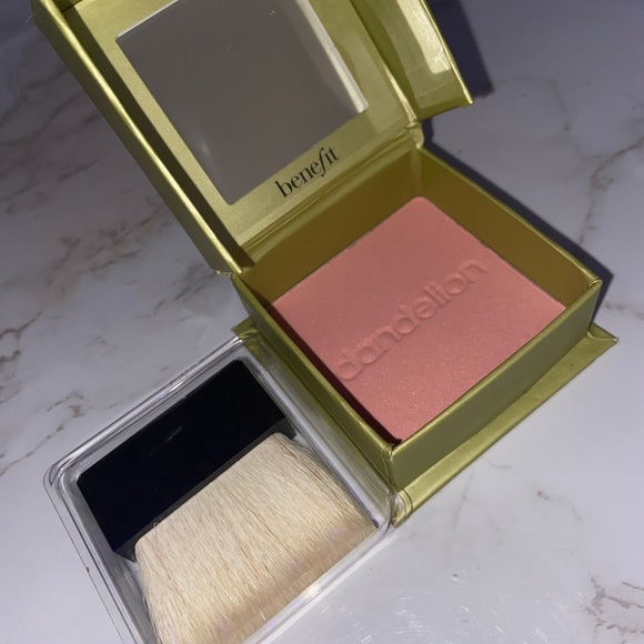 Dandelion- Benefit Cosmetics - Picture 2 of 2